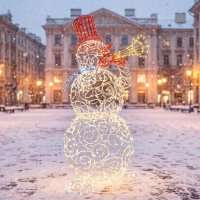 Световая фигура Снеговик музыкант с флейтой