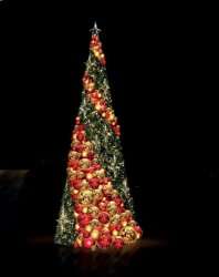 Световая конструкция Ель с шарами